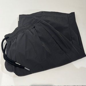 Men’s Size Large Gray Athletic Workout Running Shorts